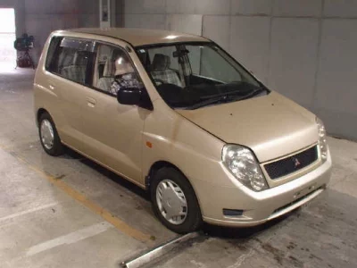 Mitsubishi Mirage Dingo