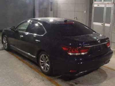Lexus LS600h