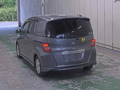 Honda Freed Spike