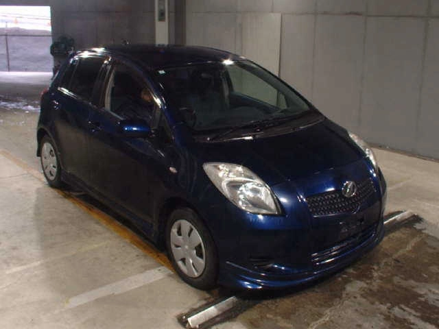 Toyota Vitz  с аукциона в Японии