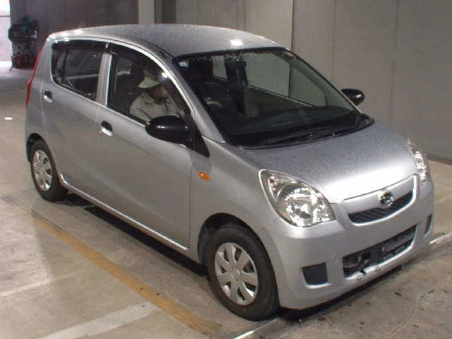 Daihatsu Mira  с аукциона в Японии