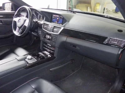 MERCEDES BENZ E CLASS