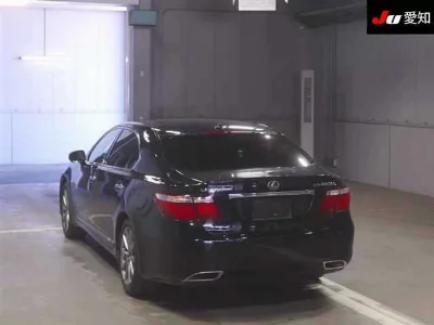 Lexus LS600hL