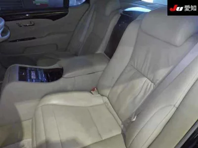 Lexus LS600hL