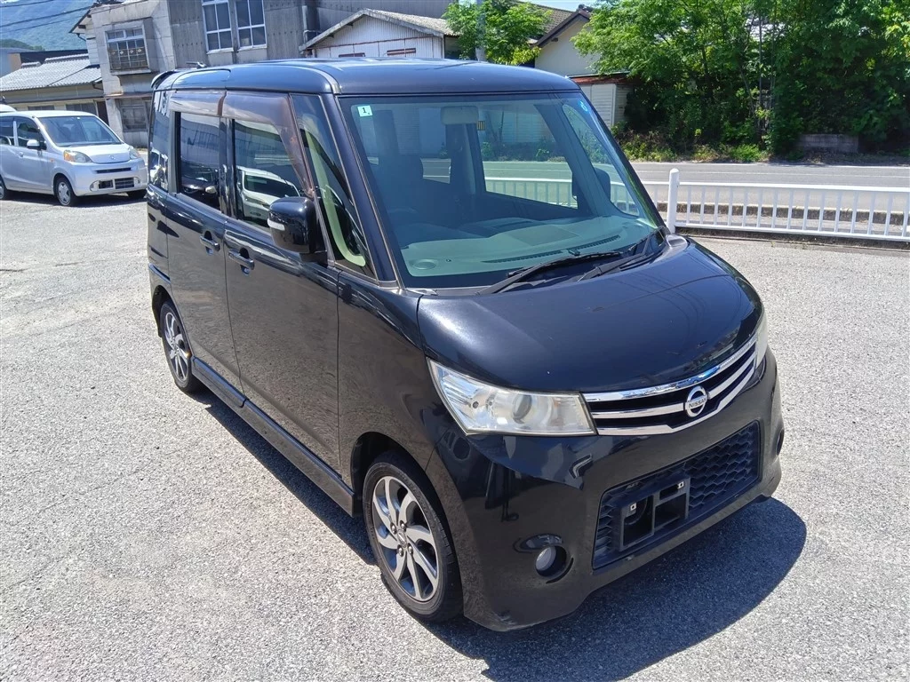 Nissan Roox  с аукциона в Японии