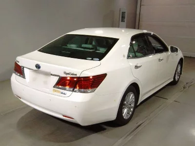 Toyota CROWN HYBRID