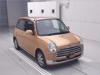 Daihatsu Mira Gino