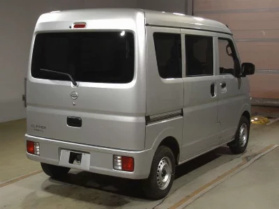 NISSAN CLIPPER VAN