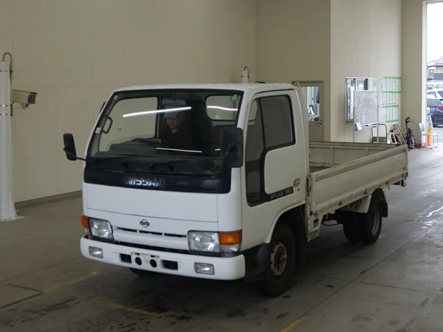 Nissan Atlas  с аукциона в Японии