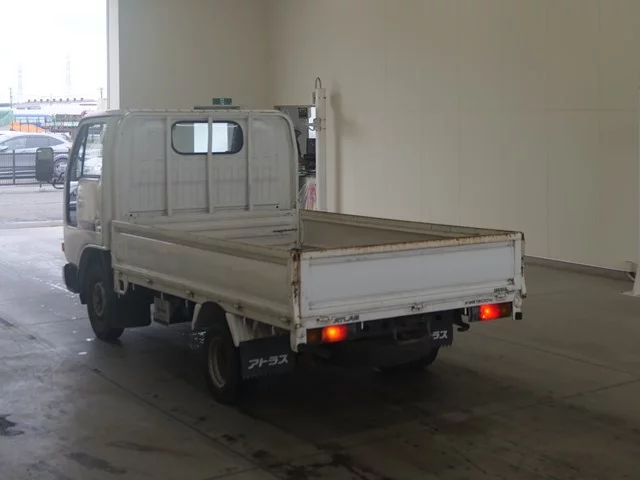 Nissan Atlas  с аукциона в Японии