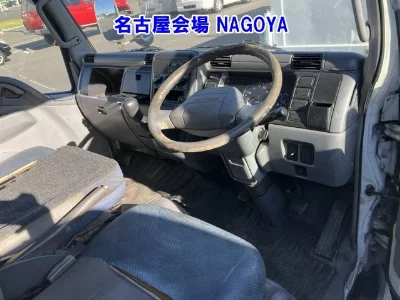 MITSUBISHI FUSO