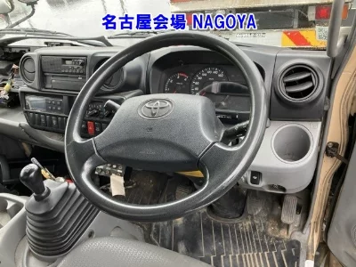 TOYOTA DYNA