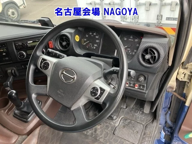 Hino Profia  с аукциона в Японии