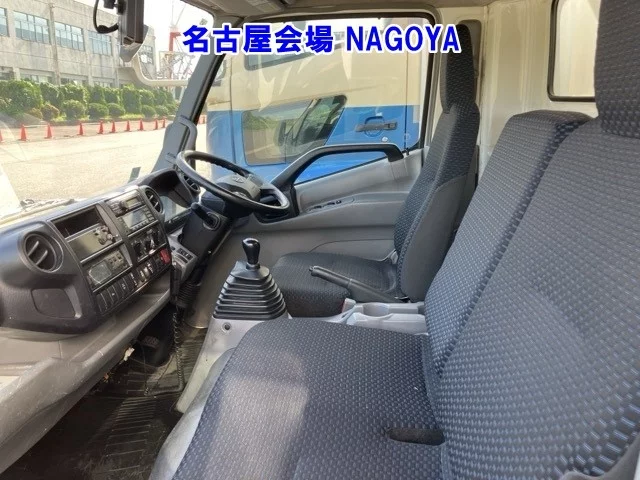 Hino Dutro  с аукциона в Японии
