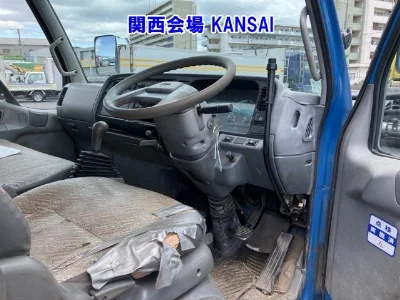 MITSUBISHI CANTER