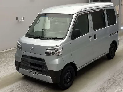 TOYOTA PIXIS VAN