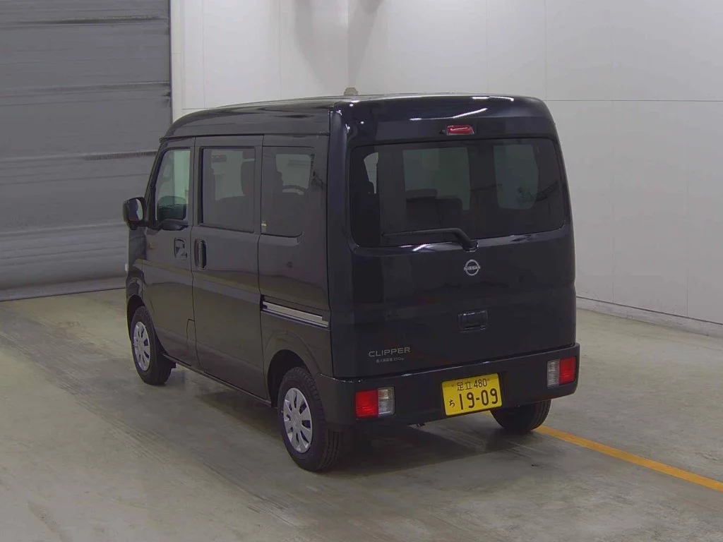 Nissan Clipper  с аукциона в Японии