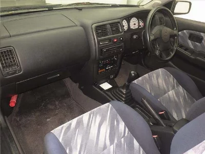 NISSAN PULSAR SERIE S-RV