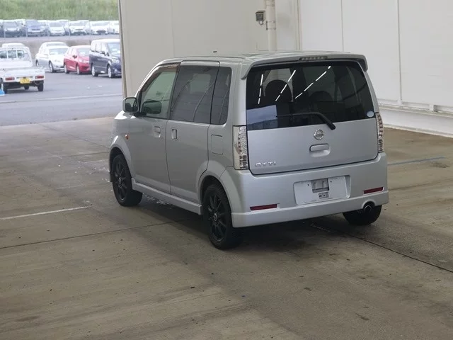 Nissan Otti  с аукциона в Японии