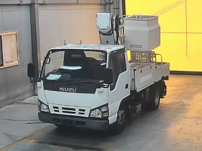 Isuzu Elf