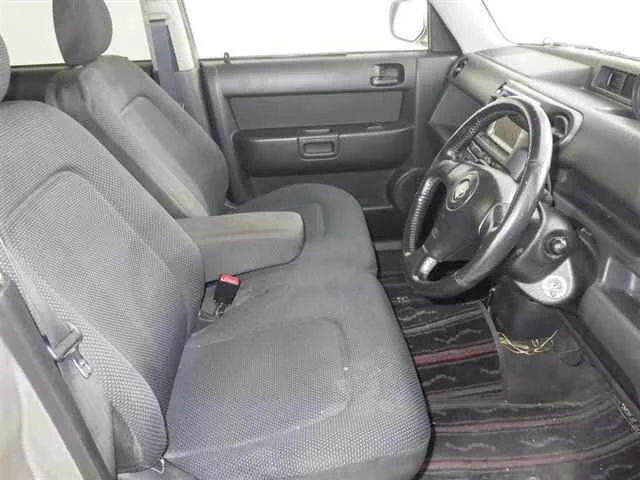 Toyota bB  с аукциона в Японии