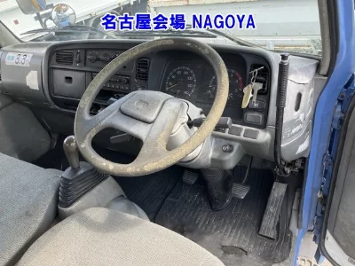 MITSUBISHI CANTER