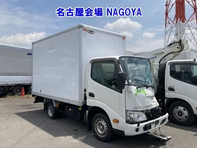 TOYOTA DYNA