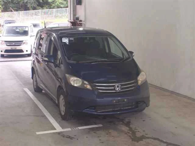 Honda Freed  с аукциона в Японии
