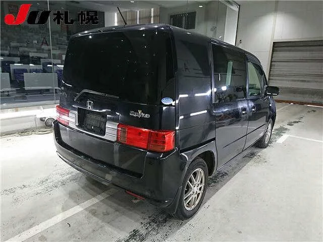 Honda Mobilio Spike  с аукциона в Японии