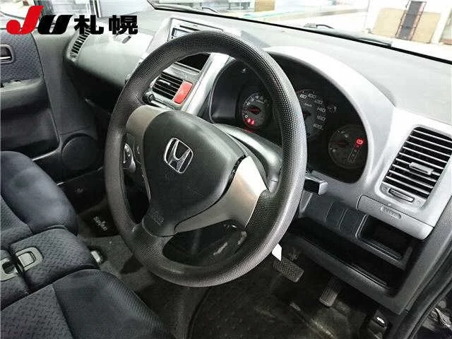 Honda Mobilio Spike  с аукциона в Японии