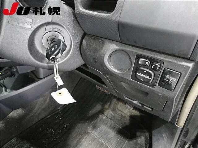 Toyota Vitz  с аукциона в Японии