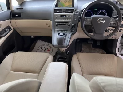 Lexus HS250h