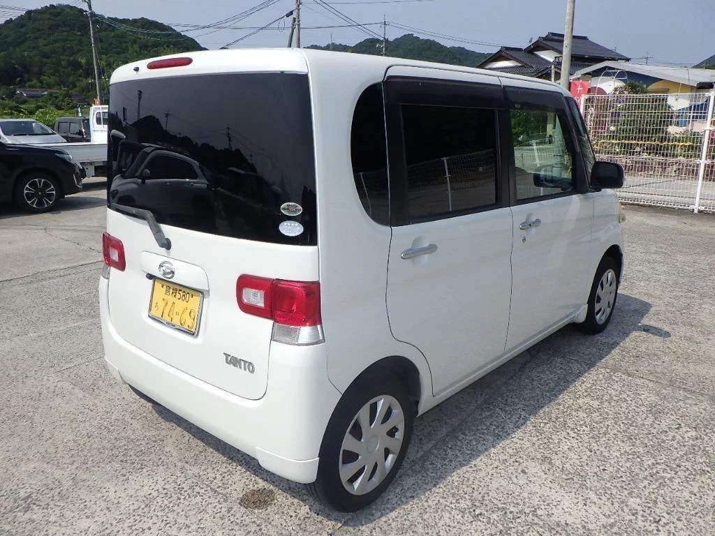 Daihatsu Tanto  с аукциона в Японии