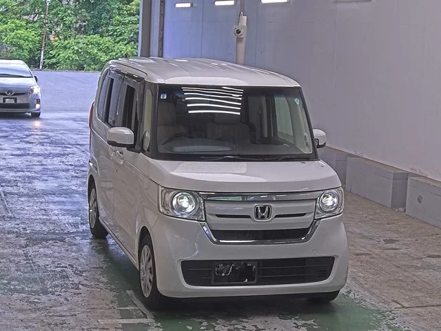 Honda N-Box  с аукциона в Японии