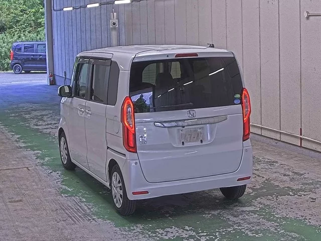 Honda N-Box  с аукциона в Японии