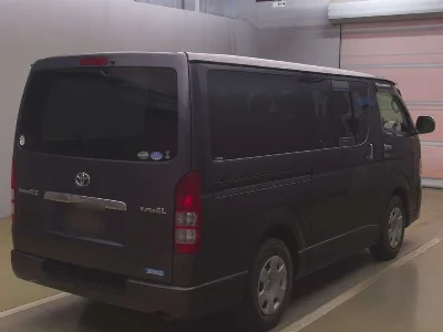 TOYOTA REGIUS VAN
