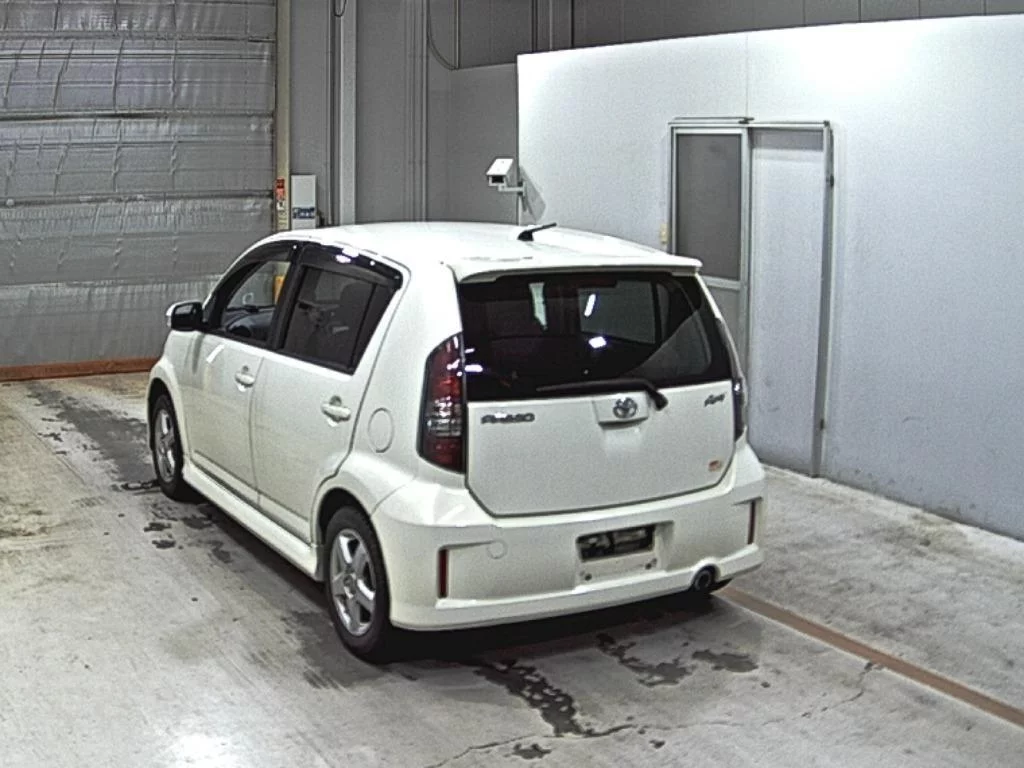 Toyota Passo  с аукциона в Японии