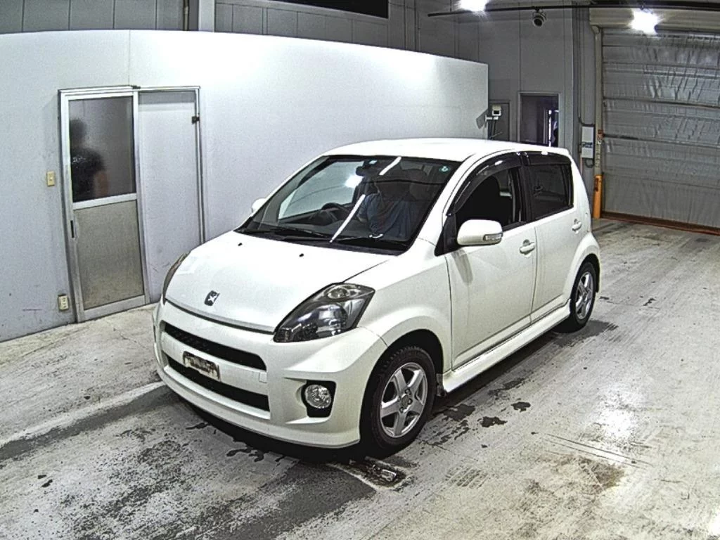 Toyota Passo  с аукциона в Японии