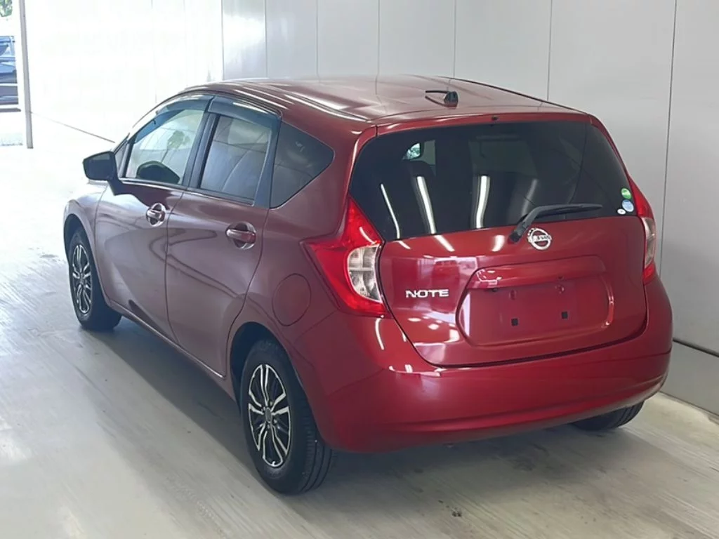 Nissan Note  с аукциона в Японии