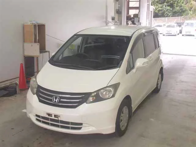 Honda Freed  с аукциона в Японии