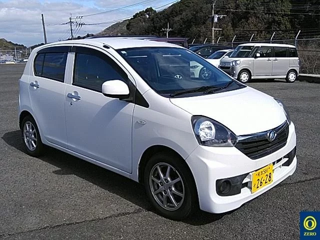 Daihatsu Mira e:S  с аукциона в Японии