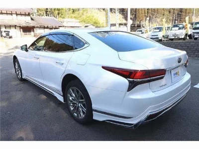 Lexus LS500h