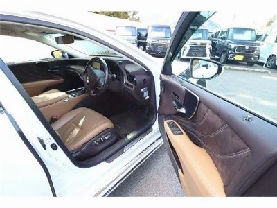 Lexus LS500h