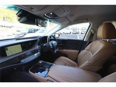 Lexus LS500h