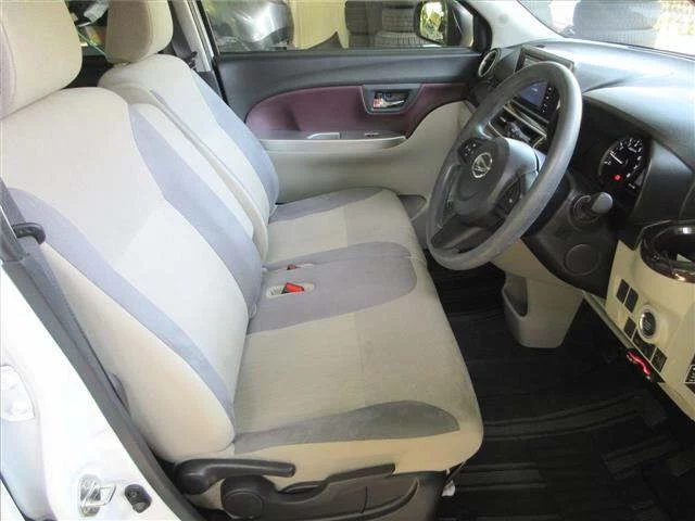 Daihatsu Cast  с аукциона в Японии