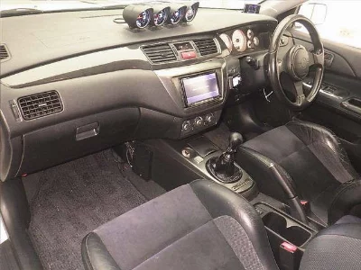 MITSUBISHI LANCER