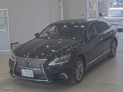 Lexus LS600hL