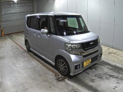 Honda N BOX CUSTOM