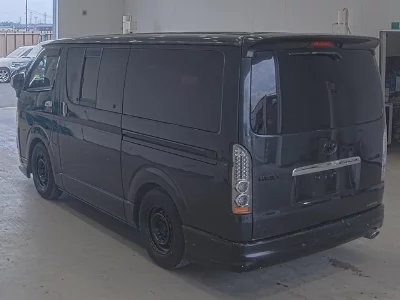 TOYOTA REGIUS VAN