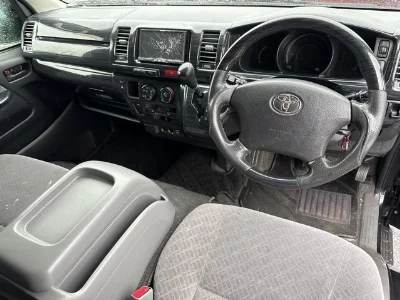 TOYOTA REGIUS VAN